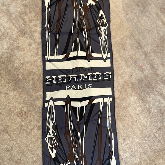Hermes silk shawl scarf w fringe 64X12 inches - Picture 4 of 9
